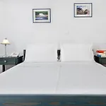 San Antonio Summer House فندق 3*
