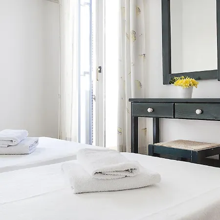 San Antonio Summer House Hotel